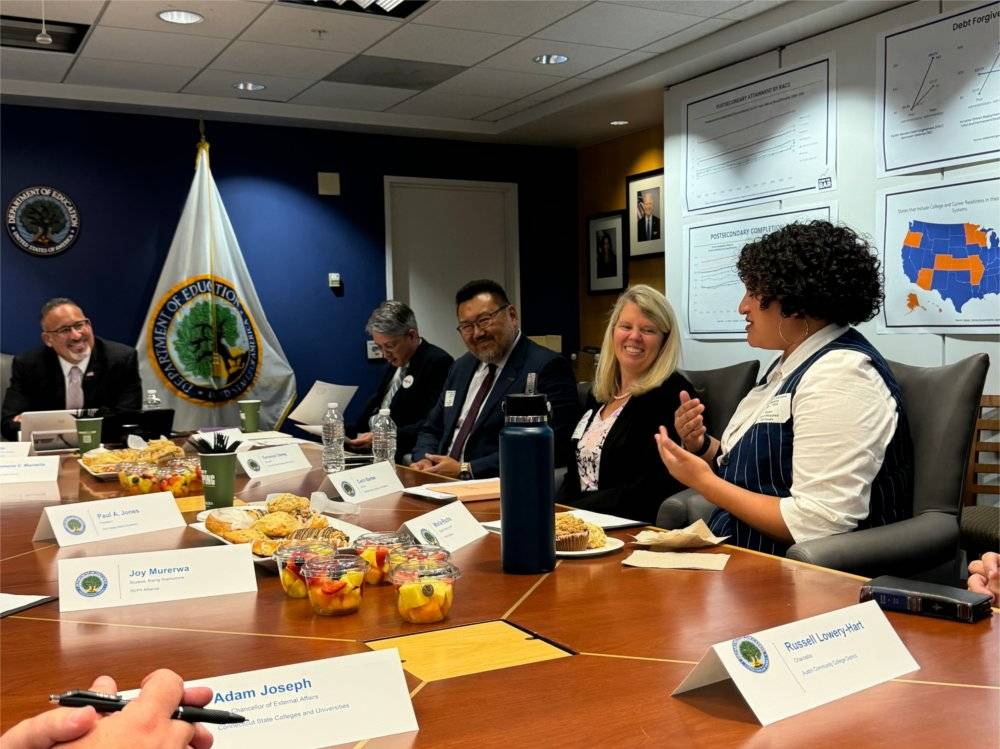 Rep4 student Maria Rocha shares the power of REP4 with Secretary of Education Miguel Cardona.